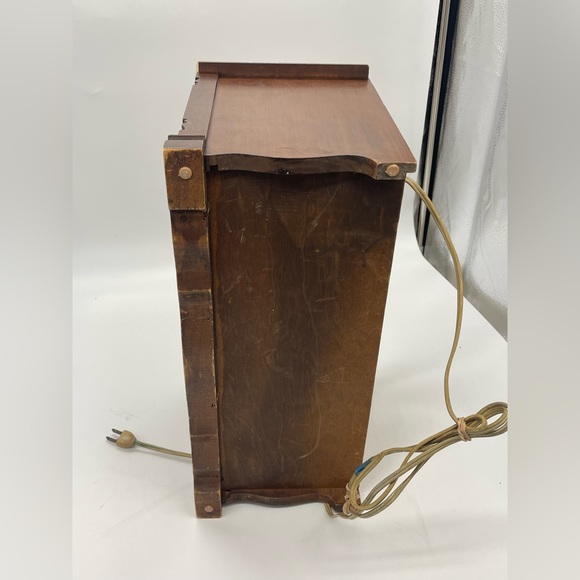 Vintage RCA Solid State Dual Speaker AM FM Radio RLC-62L - Picture 6 of 10